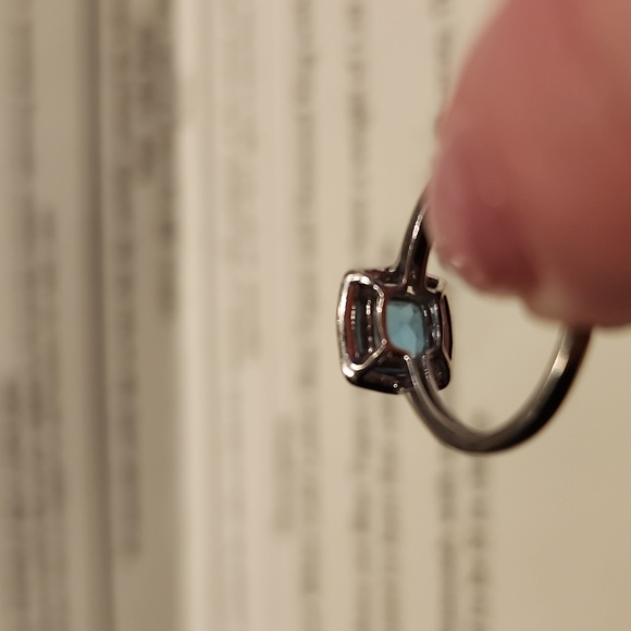 14k White Gold Ladies Blue & Diamond Ring ring - Picture 12 of 17